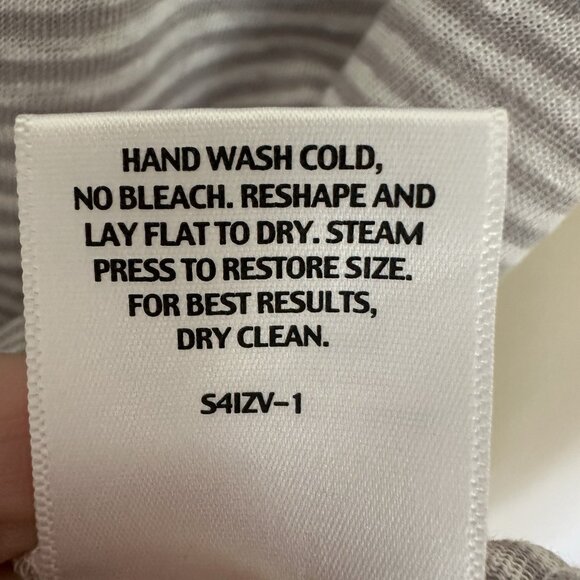 SOLD Eileen Fisher M 100% Organic Linen Tunic Top Neutral Quiet Luxury Staple Ba - Picture 6 of 6